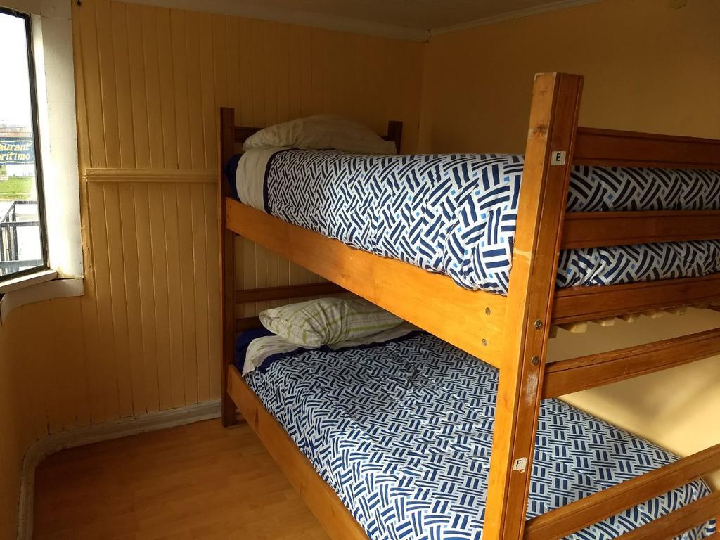 Carfran Patagonia Hostel ปวยร์โตนาตาเลส ภายนอก รูปภาพ